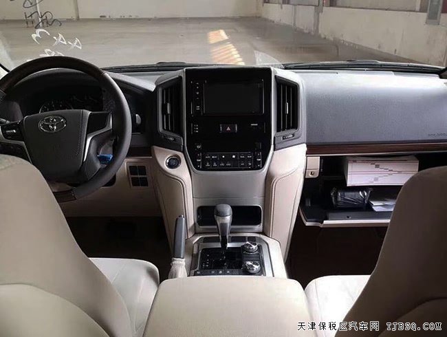2019款豐田酷路澤4000中東版 18輪/天窗/氣泵現(xiàn)車(chē)65萬(wàn)