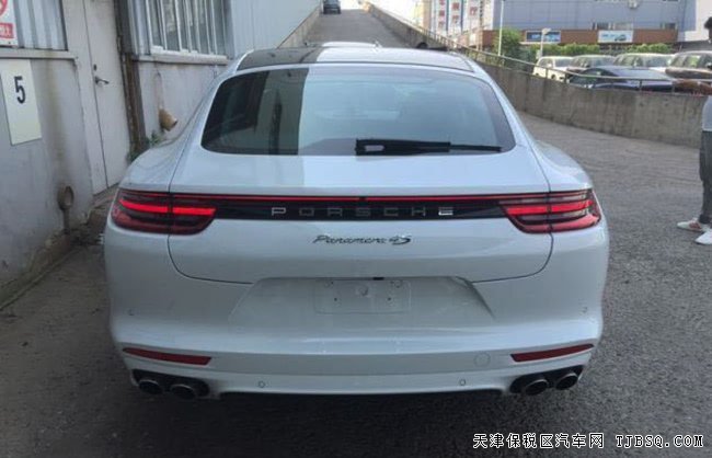 2018款保時(shí)捷Panamera4S加規(guī)版 20輪/大豪華包現(xiàn)車132萬(wàn)