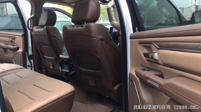 2019款道奇公羊長角號加規(guī)版 20輪/全景/遙啟現(xiàn)車53.5萬