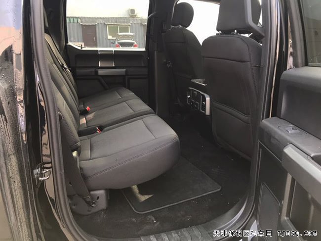 平行進口19款福特F150加規(guī)版 雙天窗/302A包現(xiàn)車38.5萬