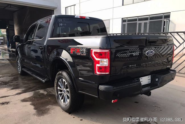 平行進口19款福特F150加規(guī)版 雙天窗/302A包現(xiàn)車38.5萬