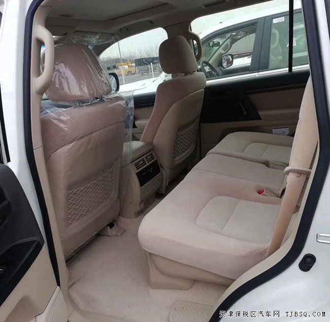 2019款豐田酷路澤4000中東版 20輪/包圍/天窗現(xiàn)車67.2萬