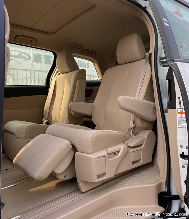 2019款豐田普瑞維亞中東版 雙天窗/電動(dòng)門/17輪現(xiàn)車34萬