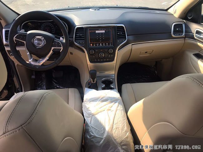 2017款JEEP大切諾基3.6L中東版 20輪/全景天窗現(xiàn)車38萬