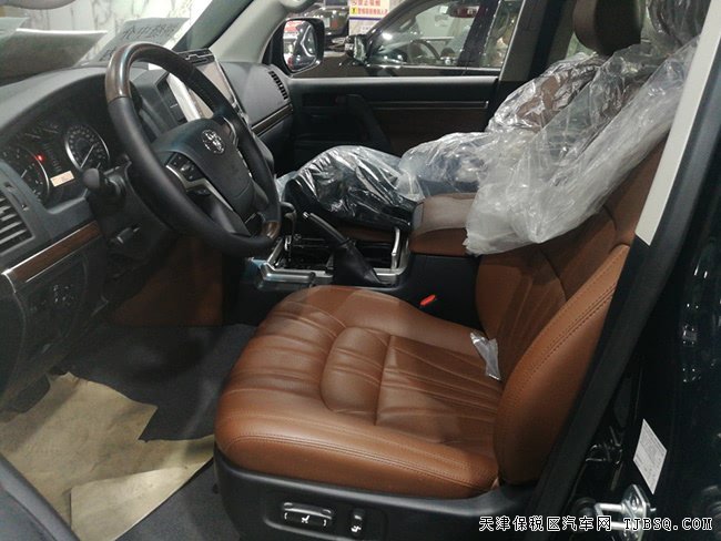 2019款豐田酷路澤4500中東版 17輪/8氣囊/真皮現(xiàn)車141萬(wàn)