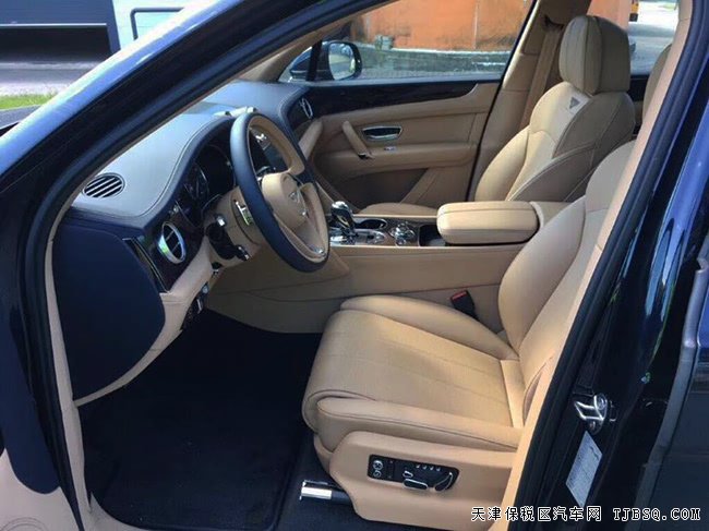 19款賓利添越4.0T汽油版 城市包/旅行包/22輪現(xiàn)車245萬