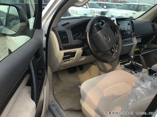 2019款豐田酷路澤4500中東版 18輪/7座/金屬漆現(xiàn)車101萬