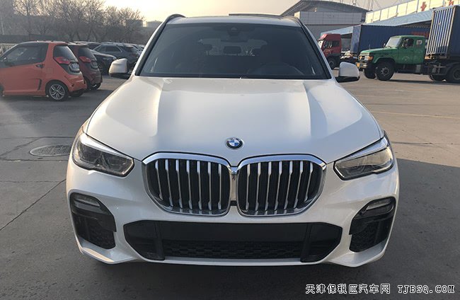 20款寶馬X5加規(guī)版 底升/大豪華包/M運(yùn)動包現(xiàn)車79萬優(yōu)享