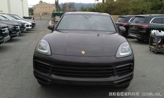 2020款保時捷卡宴美規(guī)版 20輪/金屬漆/小豪華包現(xiàn)車94萬