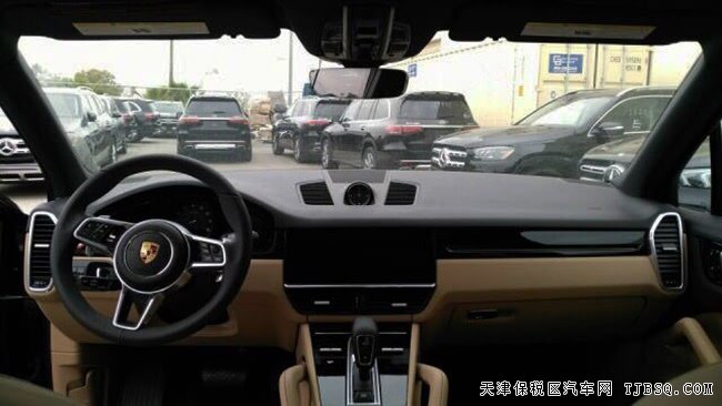 2020款保時捷卡宴美規(guī)版 20輪/金屬漆/小豪華包現(xiàn)車94萬