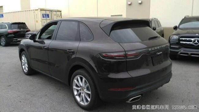 2020款保時捷卡宴美規(guī)版 20輪/金屬漆/小豪華包現(xiàn)車94萬
