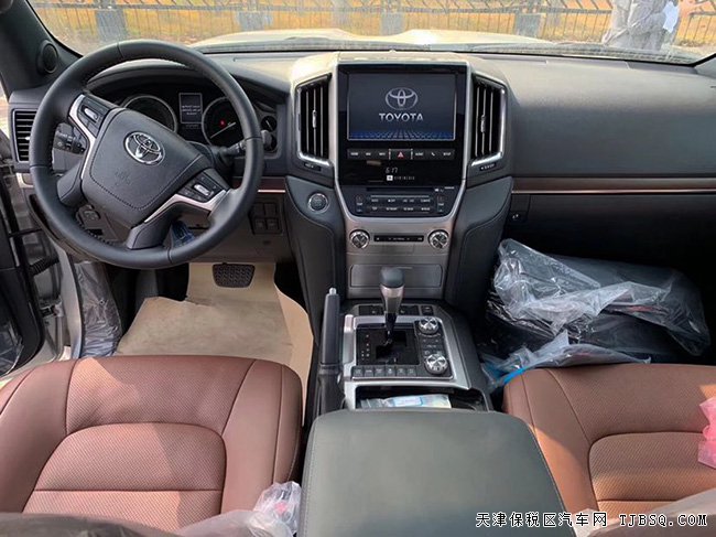 2019款豐田酷路澤5700中東版 GTS包圍/20輪現(xiàn)車113.5萬