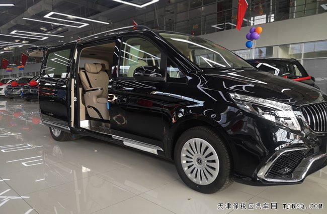 2019款奔馳V250中東版 18輪/全景天窗/航空座椅現(xiàn)車67萬
