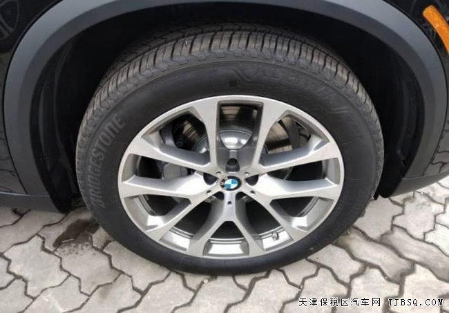 2020款寶馬X5加規(guī)版 金屬漆/大豪華包/20輪現(xiàn)車75萬優(yōu)享