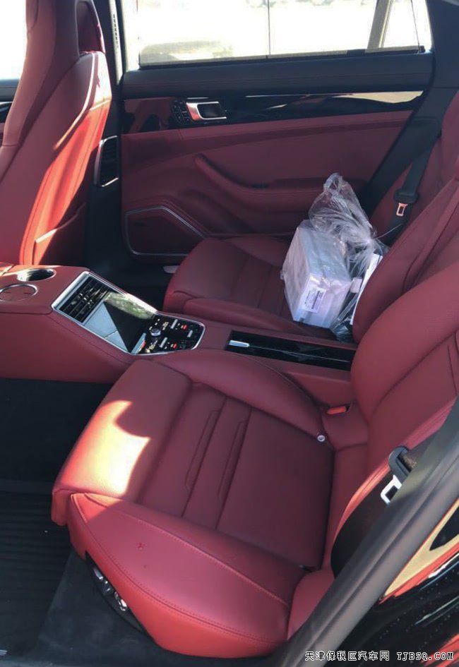 2018款保時(shí)捷Panamera4S加規(guī)版 21輪/豪華包現(xiàn)車148萬