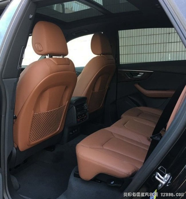 2019款?yuàn)W迪Q8加規(guī)版 S-line包/22輪/環(huán)影現(xiàn)車73萬優(yōu)購