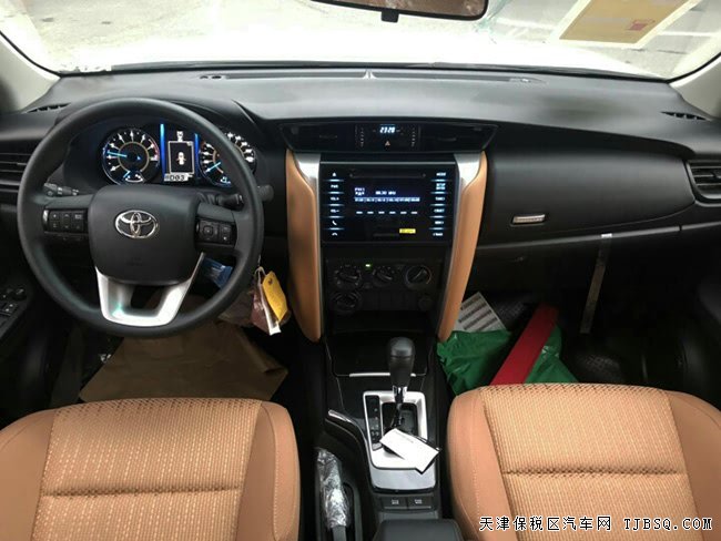 2019款豐田穿越者2700中東版 7座SUV現(xiàn)車優(yōu)購(gòu)