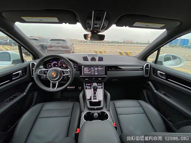19款保時(shí)捷卡宴3.0T加規(guī)版 19輪/矩陣大燈/全景現(xiàn)車(chē)93萬(wàn)