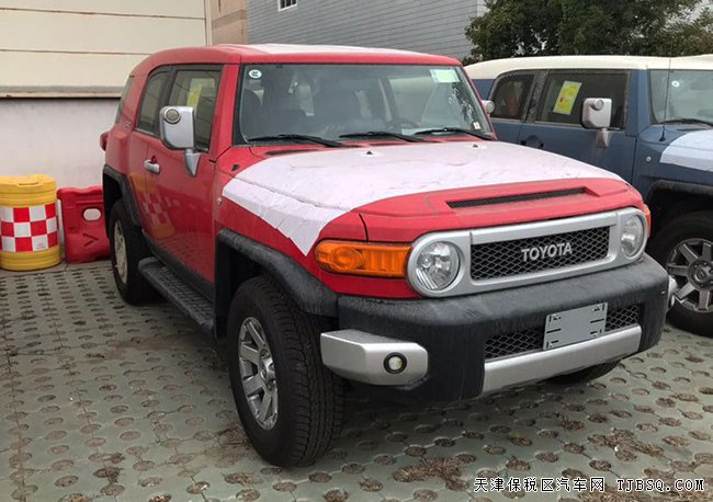2019款豐田FJ酷路澤4.0L中東版 天津港現(xiàn)車優(yōu)惠購