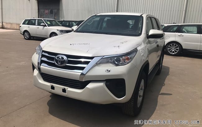 2019豐田穿越者2700中東版 3氣囊/7座/底掛現(xiàn)車26萬鉅惠