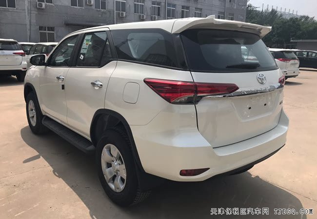 2019豐田穿越者2700中東版 3氣囊/7座/底掛現(xiàn)車26萬鉅惠