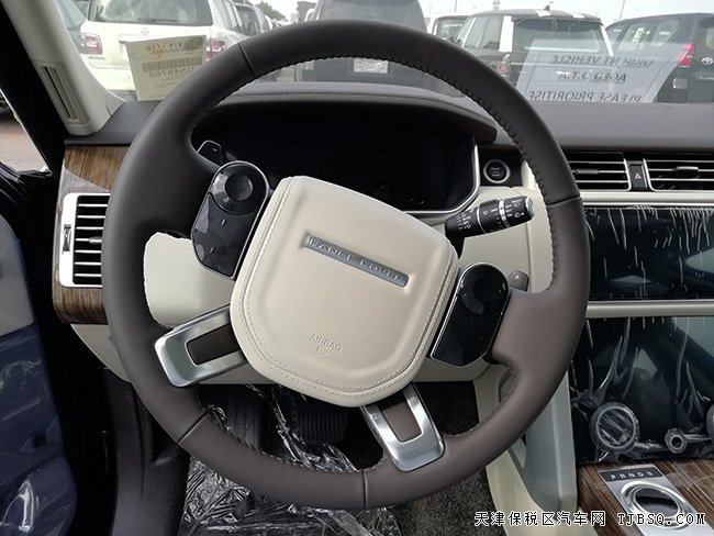 2019款路虎攬勝加長(zhǎng)版 20輪/四區(qū)空調(diào)/全景現(xiàn)車116.5萬(wàn)