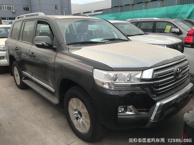 2019款豐田酷路澤4.5T中東版 8氣囊/18輪/天窗現(xiàn)車103萬