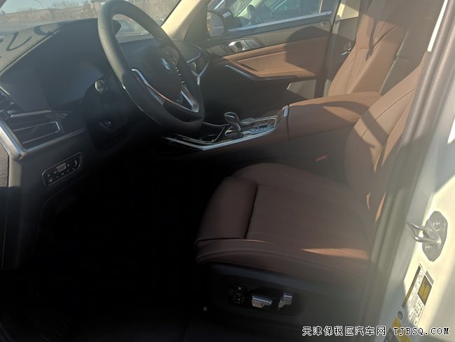2019款寶馬X7美規(guī)版 21輪/停輔包/寒冷包現(xiàn)車85萬優(yōu)購