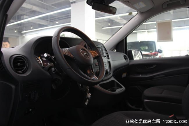 2018款奔馳METRIS美規(guī)版 4座手續(xù)/17輪/電動(dòng)門現(xiàn)車32萬