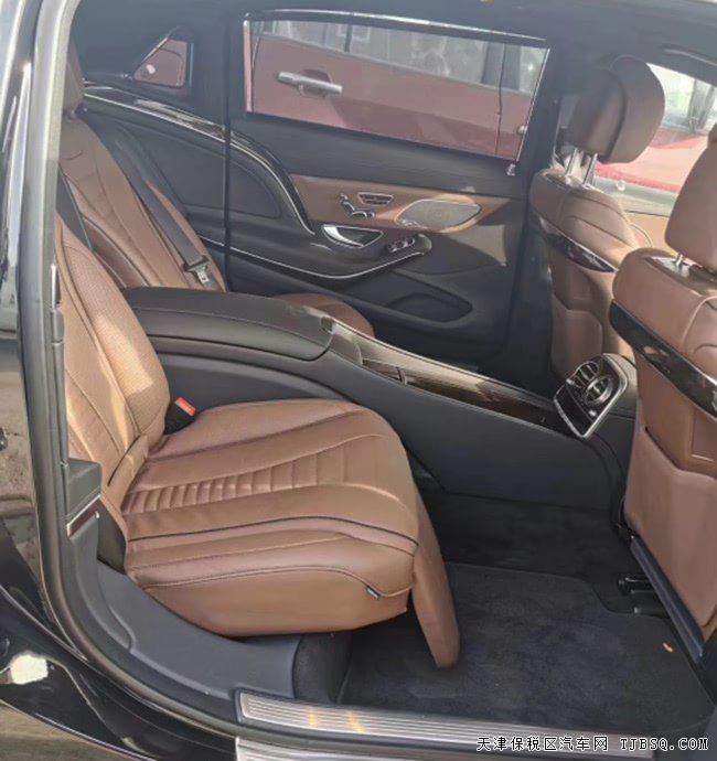2018款奔馳邁巴赫S560加規(guī)版 19輪/雷測/全景現(xiàn)車175萬