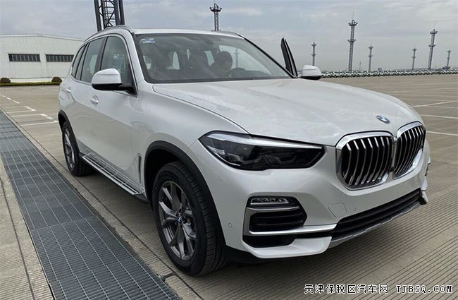 2020款寶馬X5墨西哥版 19輪/金屬漆/全景天窗現(xiàn)車65.5萬