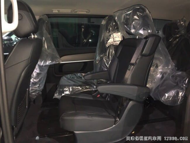 19款奔馳V250墨西哥版 17輪/真皮座椅/電尾現(xiàn)車43.5萬