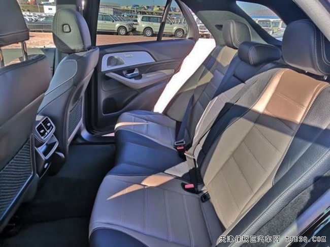 2020款奔馳GLE450加規(guī)版 21輪/豪華包/科技包現(xiàn)車(chē)84萬(wàn)