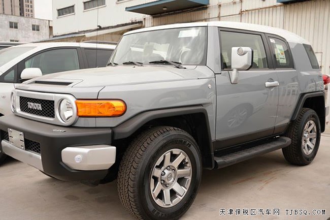 20款豐田FJ酷路澤中東版 差速鎖/17輪/氣泵現(xiàn)車44.8萬