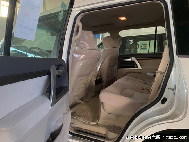 2020款豐田酷路澤5700中東版 12氣囊/18輪現(xiàn)車100.5萬