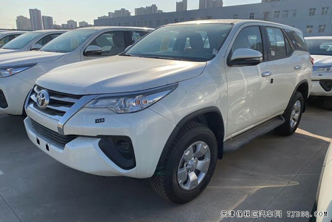 2020款豐田穿越者2.7L中東版 3氣囊/17輪/底掛現(xiàn)車29萬