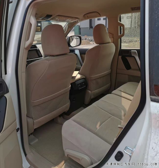 2020款豐田普拉多4000中東版 18輪/后掛備胎現(xiàn)車56.5萬