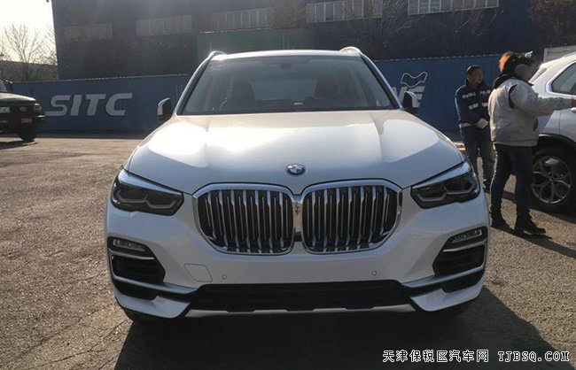 2020款寶馬X5墨西哥版 3.0T現(xiàn)車熱賣絢麗來(lái)襲