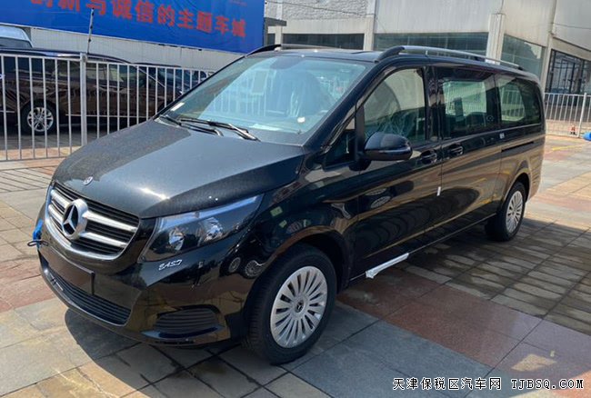 2020款奔馳V250中東版 雙電動(dòng)門/17輪/三區(qū)空調(diào)現(xiàn)車46萬(wàn)