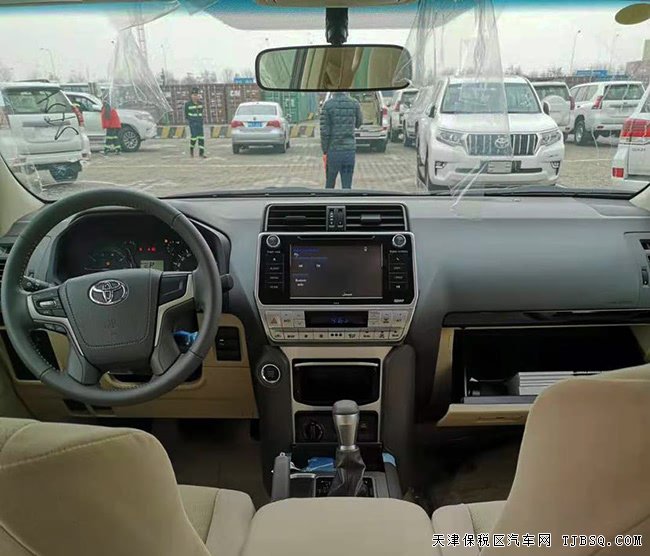 2020款豐田霸道4000中東版 前小杠/天窗/后掛現(xiàn)車59.2萬