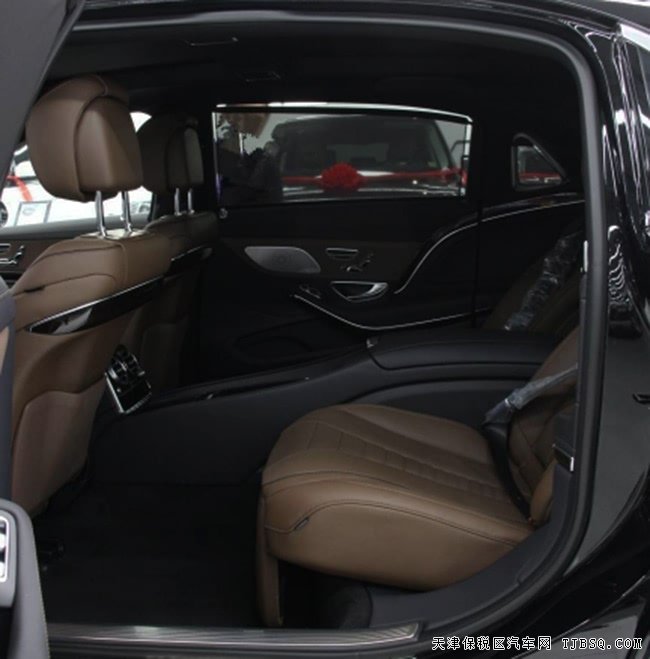 2019款奔馳邁巴赫S560加規(guī)版 4座/環(huán)影/全景現(xiàn)車186萬