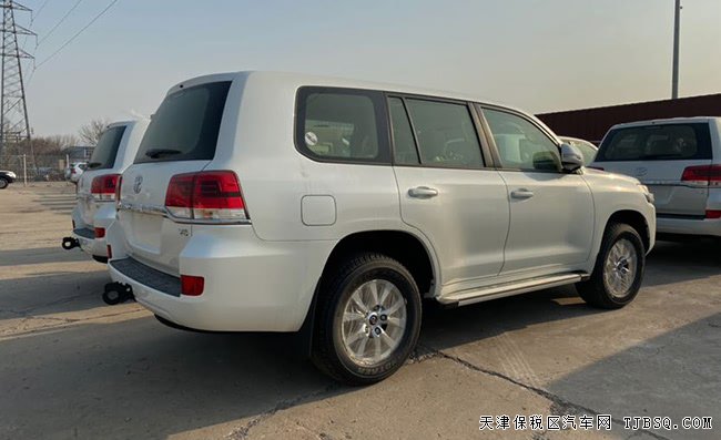 2020款豐田酷路澤4000中東版 7座/18輪/冰箱現(xiàn)車65.7萬
