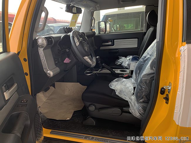 2020款豐田FJ酷路澤中東版 17輪/差速鎖/氣泵現(xiàn)車(chē)49萬(wàn)