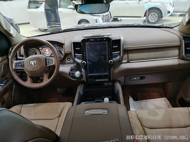 20款道奇公羊5.7L長(zhǎng)角號(hào) 20輪/環(huán)影/全景天窗現(xiàn)車(chē)51.5萬(wàn)