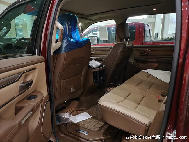 20款道奇公羊5.7L長(zhǎng)角號(hào) 20輪/環(huán)影/全景天窗現(xiàn)車(chē)51.5萬(wàn)