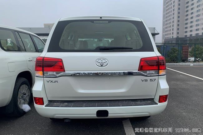 20款豐田酷路澤5700中東版 18輪/12氣囊/遙啟現(xiàn)車103萬