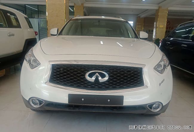 2019款英菲尼迪QX70中東版 天津港現(xiàn)車勁惠酬賓