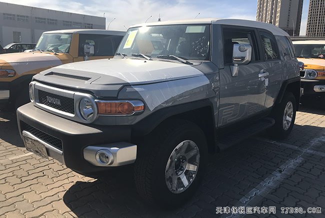 2020款豐田FJ酷路澤中東版 8氣囊/JBL/17輪現(xiàn)車54.5萬(wàn)