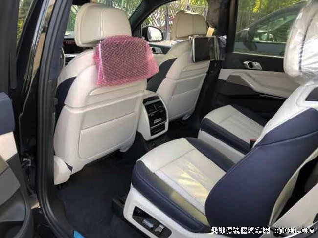 2020款寶馬X7加規(guī)版 卓越包/M運(yùn)動包/6座現(xiàn)車114萬優(yōu)購