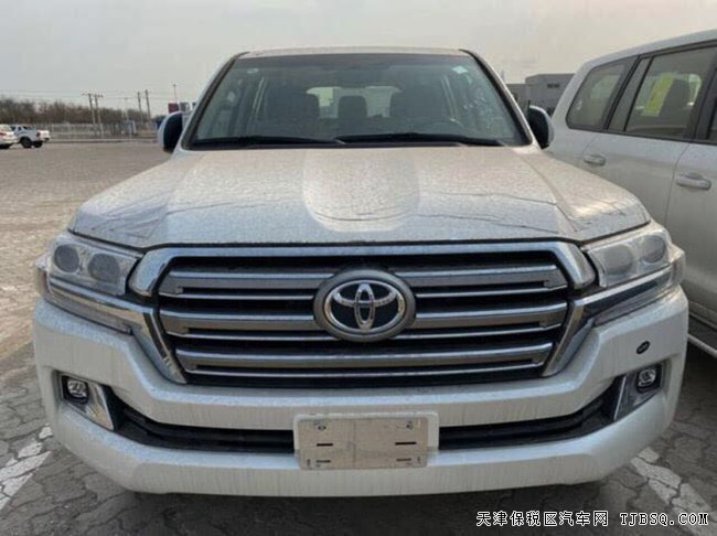 2020款豐田酷路澤4000中東版 18輪/七座/天窗現(xiàn)車68萬